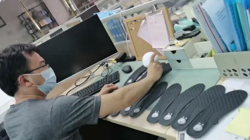 Graphene insole in-house process — Guang Xin Industrial graphene processing